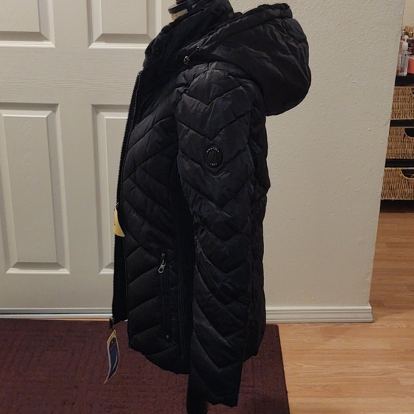 Nautica Puffer Jacket - Picture 2 of 11